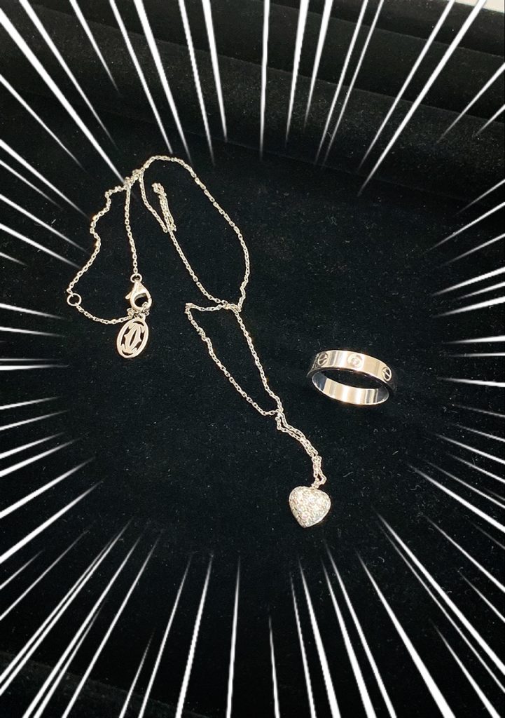 カルティエのネックレスと指輪